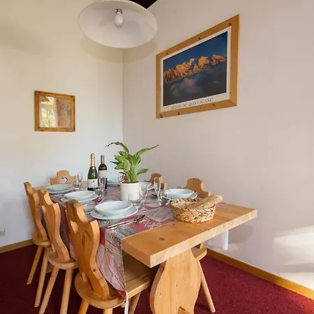 Apartament Sleeps 6 *